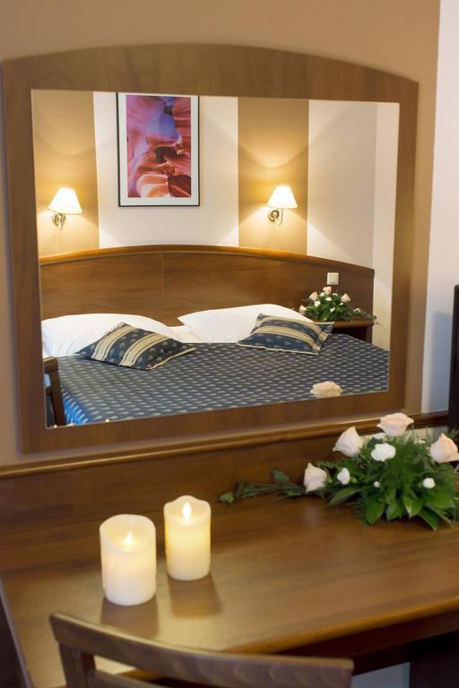 Hotel Novum & Spa Niepołomice Dış mekan fotoğraf