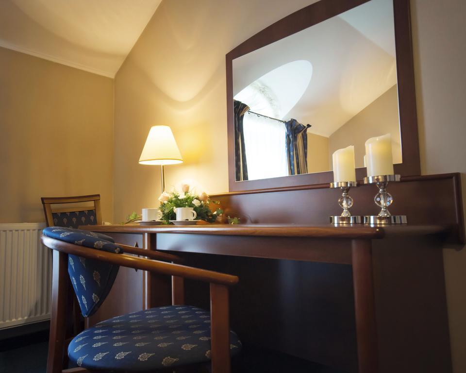 Hotel Novum & Spa Niepołomice Dış mekan fotoğraf