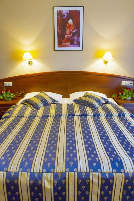 Hotel Novum & Spa Niepołomice Dış mekan fotoğraf