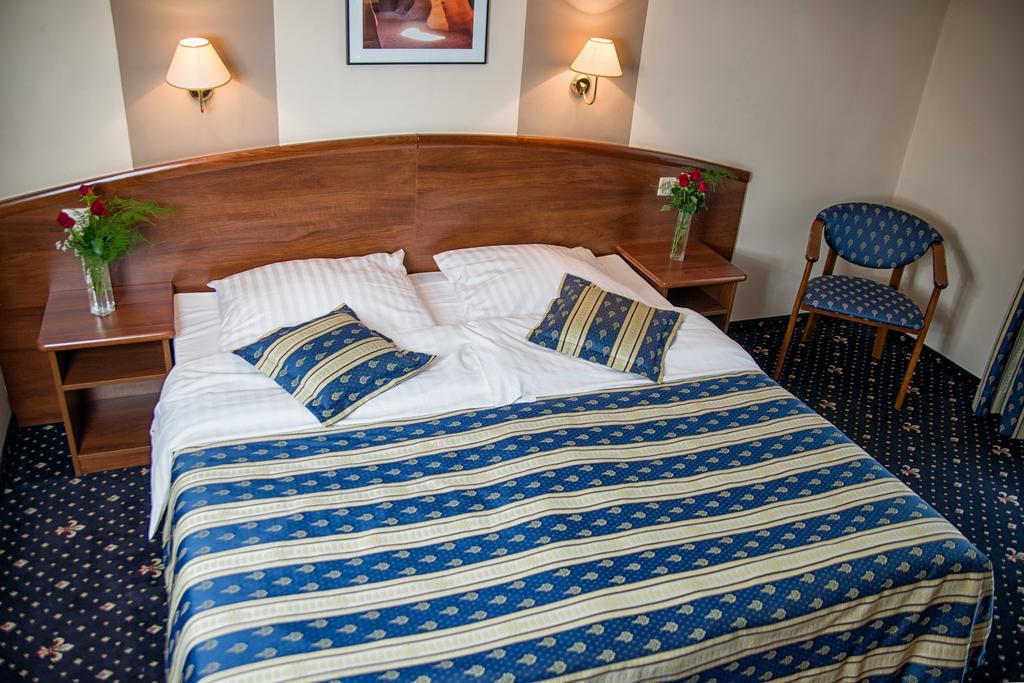 Hotel Novum & Spa Niepołomice Dış mekan fotoğraf