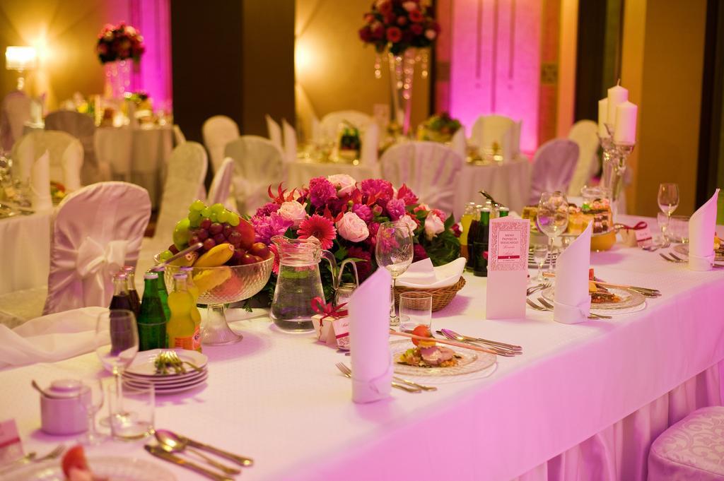 Hotel Novum & Spa Niepołomice Dış mekan fotoğraf