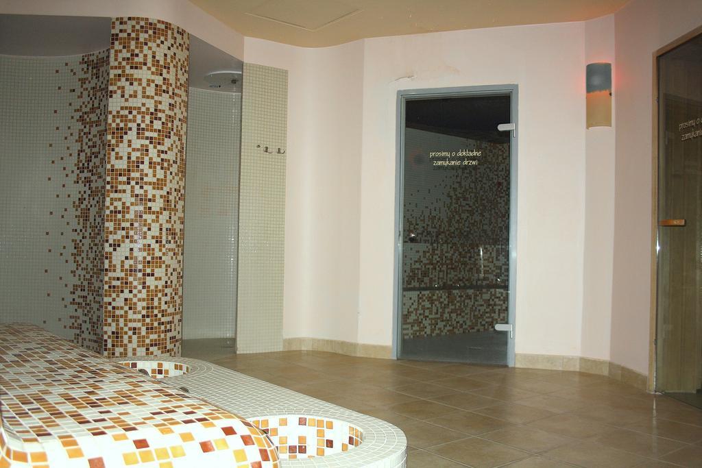 Hotel Novum & Spa Niepołomice Dış mekan fotoğraf