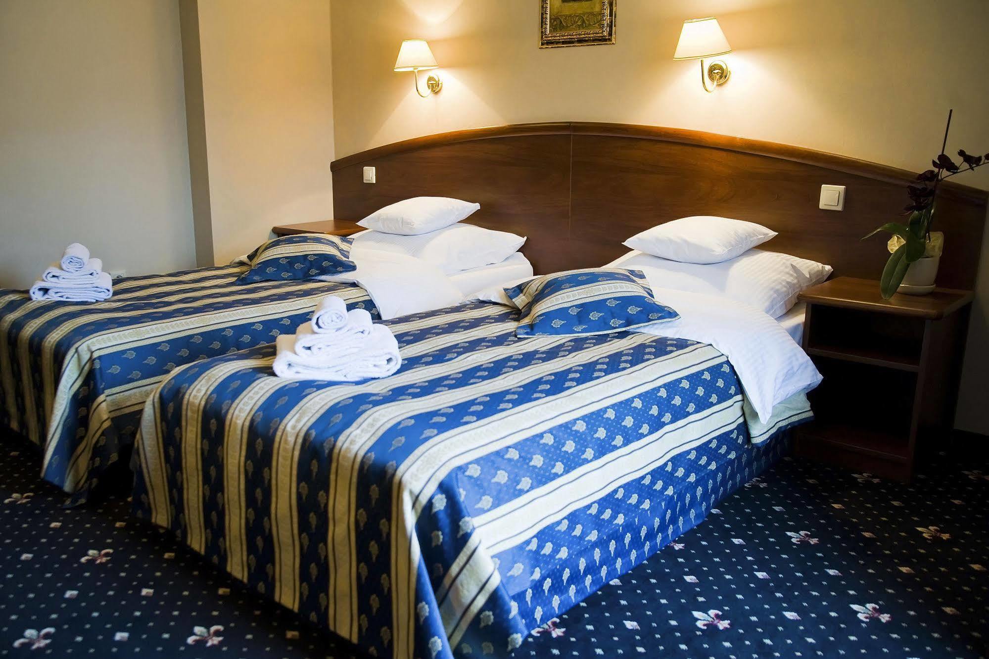 Hotel Novum & Spa Niepołomice Dış mekan fotoğraf