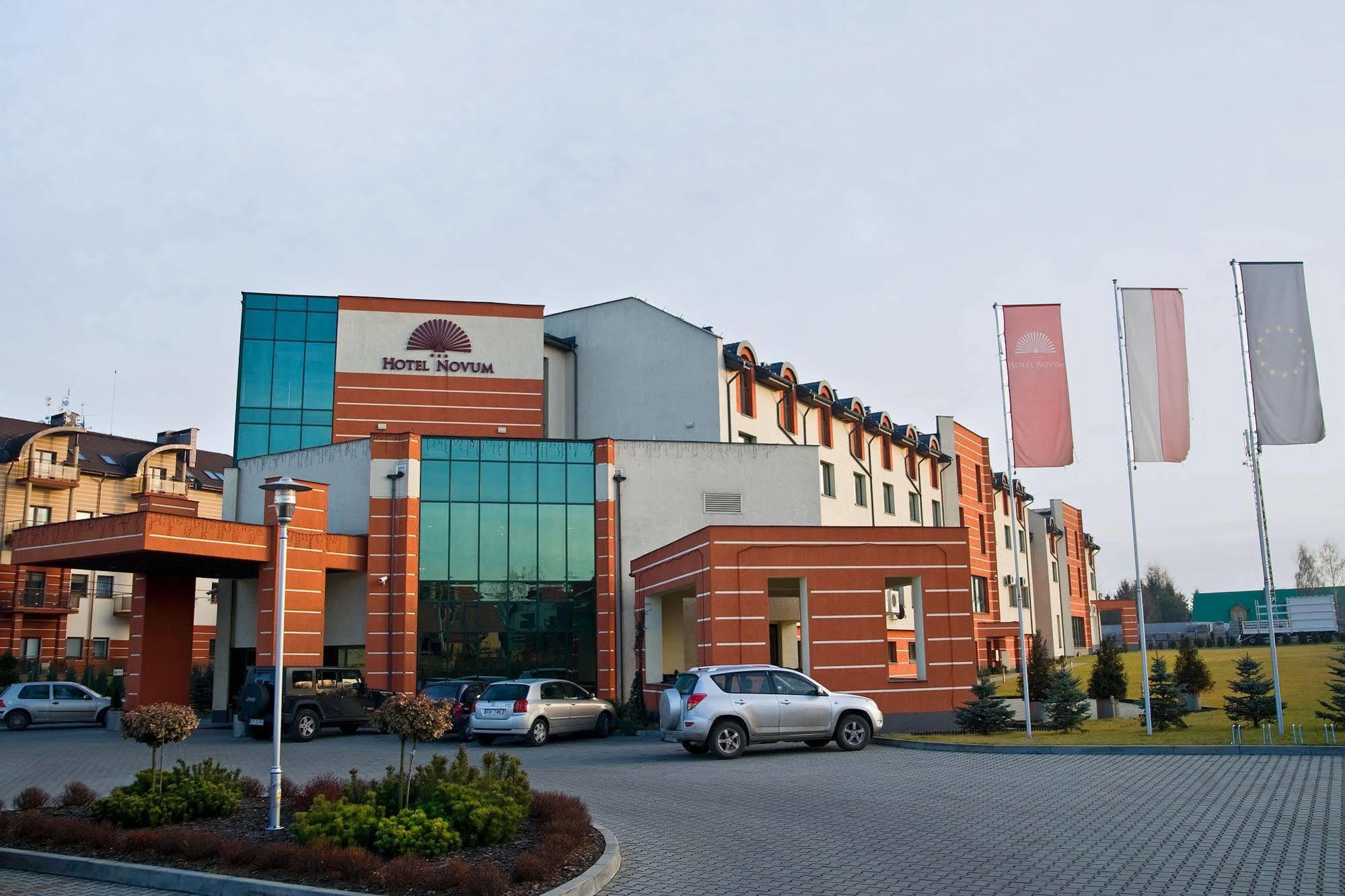 Hotel Novum & Spa Niepołomice Dış mekan fotoğraf